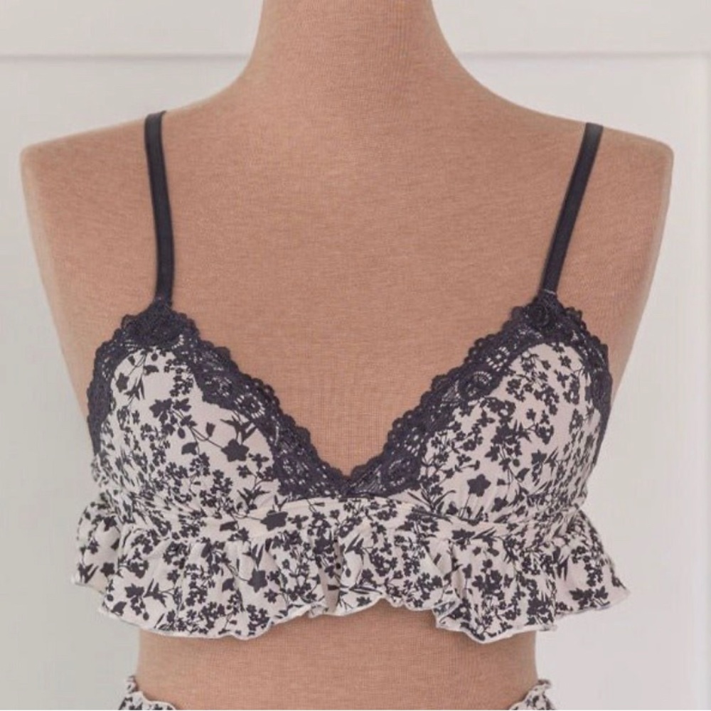 NEW Mentionables Floral Ruffle Shorts and Bralette Set Lingerie